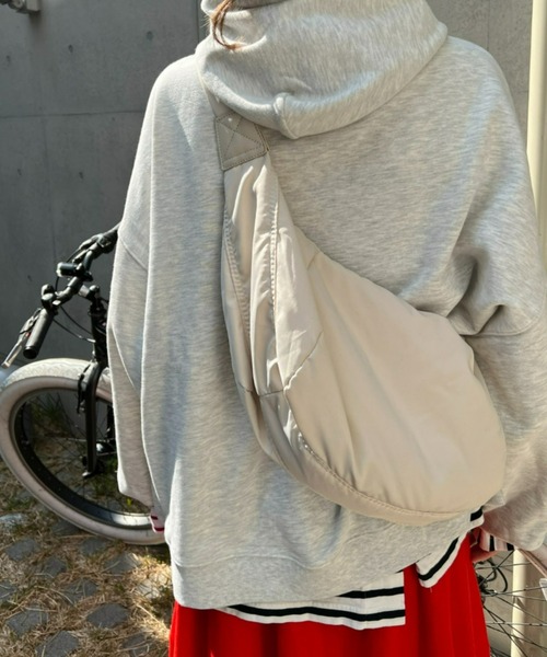 y/m（イム）の「ナイロンラウンドショルダーバッグ（ショルダーバッグ・レディース・ブラック/ホワイト・FREE）」の22枚目の写真