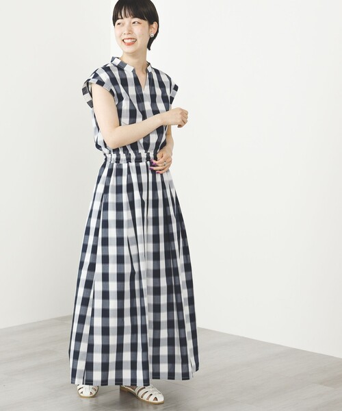 BEAMS HEART（ビームスハート）の「BEAMS HEART / チェックスキッパー ロングワンピース（ワンピース・レディース・ネイビー/ブラウン・SMALL/MEDIUM）」の6枚目の写真