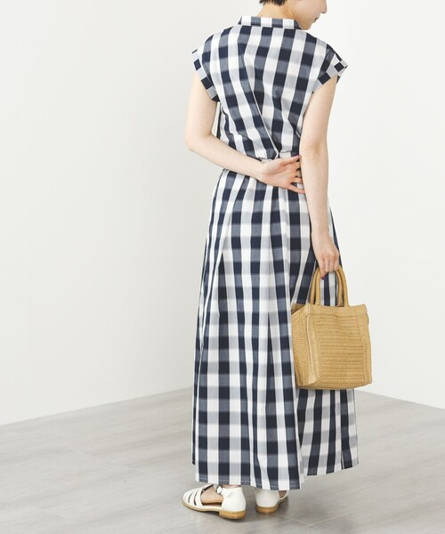 BEAMS HEART（ビームスハート）の「BEAMS HEART / チェックスキッパー ロングワンピース（ワンピース・レディース・ネイビー/ブラウン・SMALL/MEDIUM）」の7枚目の写真
