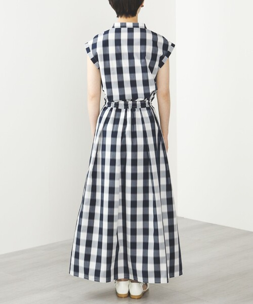 BEAMS HEART（ビームスハート）の「BEAMS HEART / チェックスキッパー ロングワンピース（ワンピース・レディース・ネイビー/ブラウン・SMALL/MEDIUM）」の10枚目の写真