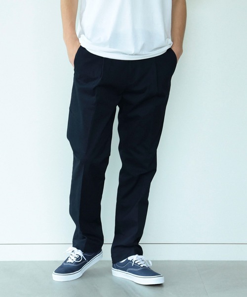 BEAMS LIGHTS（ビームスライツ）の「BEAMS LIGHTS / 1プリーツ ストレッチサテン ベーシック スラックス（スラックス・メンズ・オフホワイト/ベージュ/ネイビー・MEDIUM/LARGE/X-LARGE/SMALL）」の21枚目の写真