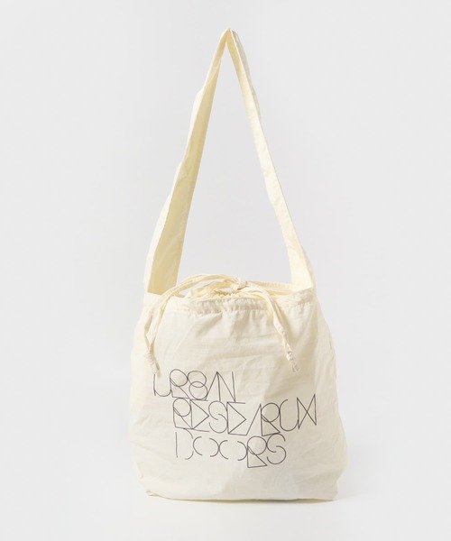 URBAN RESEARCH DOORS(アーバンリサーチドアーズ)の「20周年ロゴプリントショルダーバッグ(ショルダーバッグ・メンズ・チャコールグレー/オフホワイト/パープル/ブラック・-)」の6枚目の写真