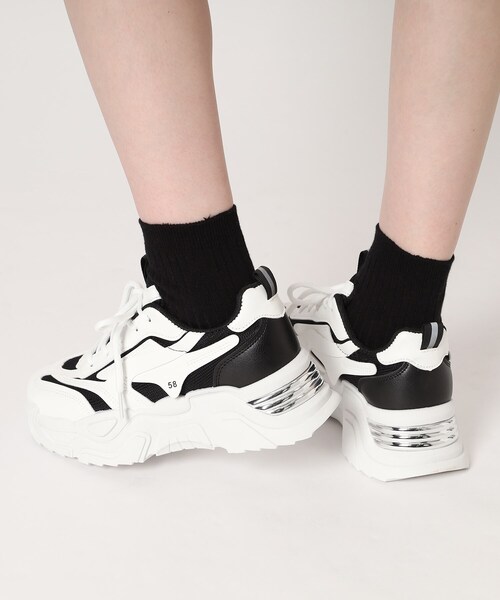 cs T&P(シーエスティーアンドピー)の「厚底ナンバー入りスニーカー(スニーカー・レディース・ホワイト/ブラック/ベージュ・S/M/L/LL)」の12枚目の写真