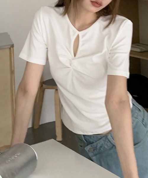 LYEON(リヨン)の「ねじりスリットトップス(Tシャツ/カットソー・レディース・ホワイト/ブラウン・FREE)」の20枚目の写真