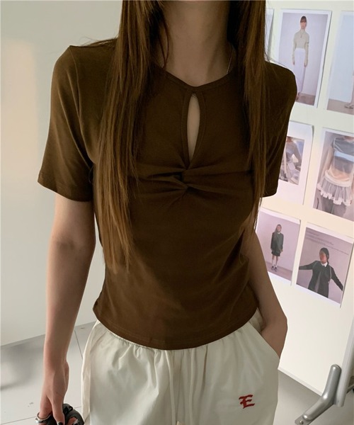 LYEON(リヨン)の「ねじりスリットトップス(Tシャツ/カットソー・レディース・ホワイト/ブラウン・FREE)」の19枚目の写真