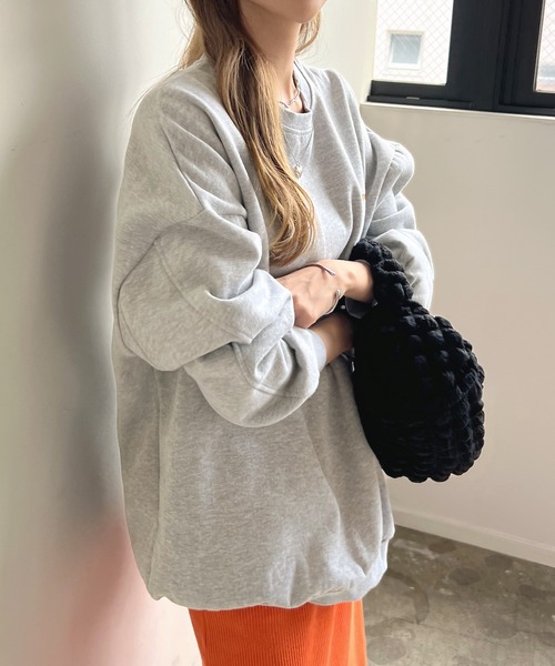 Futier land（フューティアランド）の「さりげないロゴが目を惹いてカワイイ！バック刺繍ロゴBIGトレーナー（スウェット・レディース・ネイビー/グレー/ホワイト/パープル・FREE）」の13枚目の写真