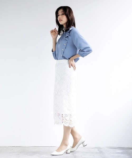 WHITE JOOLA（ホワイトジョーラ）の「サイドパール調ブラウス（シャツ/ブラウス・レディース・ベージュ/ネイビー/サックスブルー/オフホワイト・M/S/L）」の15枚目の写真