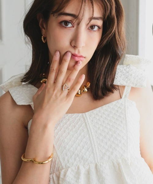 at.（アット）の「【at.】ビジューハートリング（リング・レディース・ゴールド/シルバー・FREE）」の4枚目の写真