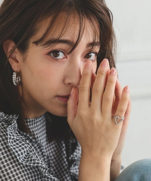 at.（アット）の「【at.】ビジューハートリング（リング・レディース・ゴールド/シルバー・FREE）」の6枚目の写真