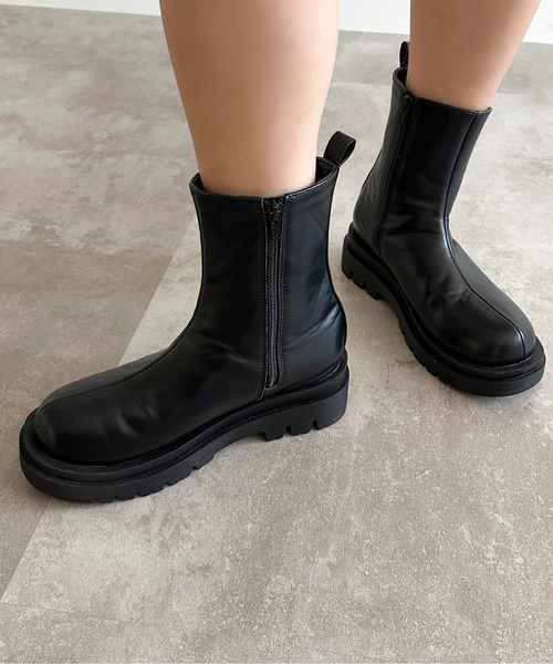 apres jour mignon(アプレジュールミニョン)の「サイドゴアブーツ【ZOZOTOWN限定アイテム】(ブーツ・レディース・オフホワイト/ブラック・SMALL/LARGE/MEDIUM/X-LARGE)」の7枚目の写真