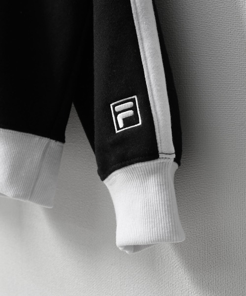 FILA（フィラ）の「【別注】【FILA】 袖サイドラインオーバー ワンポイントロゴハーフジップスウェット（スウェット・レディース・杢グレー/ブラック/オートミール/ホワイト・MEDIUM/X-LARGE/LARGE）」の5枚目の写真