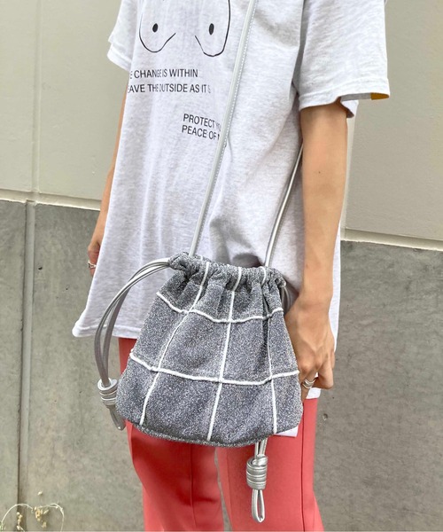 CONTROL FREAK / CTFK(コントロールフリーク)の「CONTROL FREAK(コントロールフリーク)ブロッキング巾着(ショルダーバッグ・レディース・ブラック/シルバー/ブルー・FREE)」の20枚目の写真