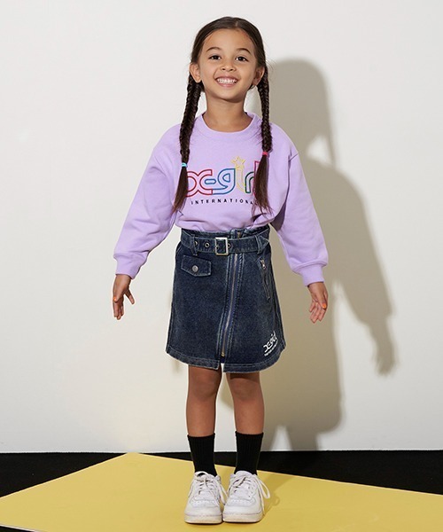 X-girl Stages（エックスガールステージス）の「レインボーロゴ刺しゅうトレーナー（スウェット・キッズ・ラベンダー/ブラック・130cm/90cm/110cm/100cm/140cm/120cm）」の5枚目の写真