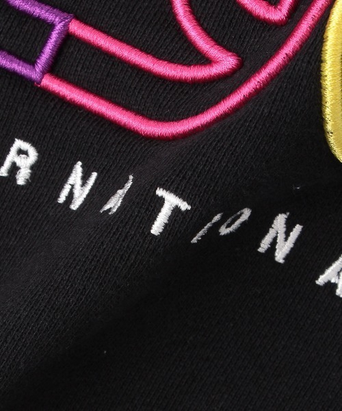 X-girl Stages（エックスガールステージス）の「レインボーロゴ刺しゅうトレーナー（スウェット・キッズ・ラベンダー/ブラック・130cm/90cm/110cm/100cm/140cm/120cm）」の15枚目の写真