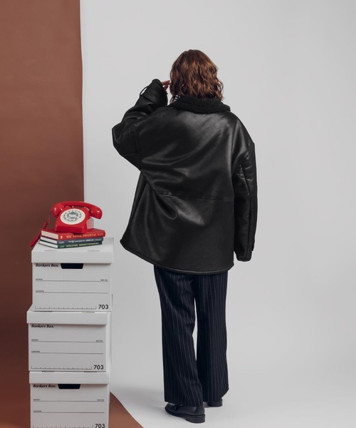 MUHET(ミュエータ)の「フェイクムートンコート(ムートンコート・レディース・ブラウン/ブラック・MEDIUM/X-LARGE)」の11枚目の写真