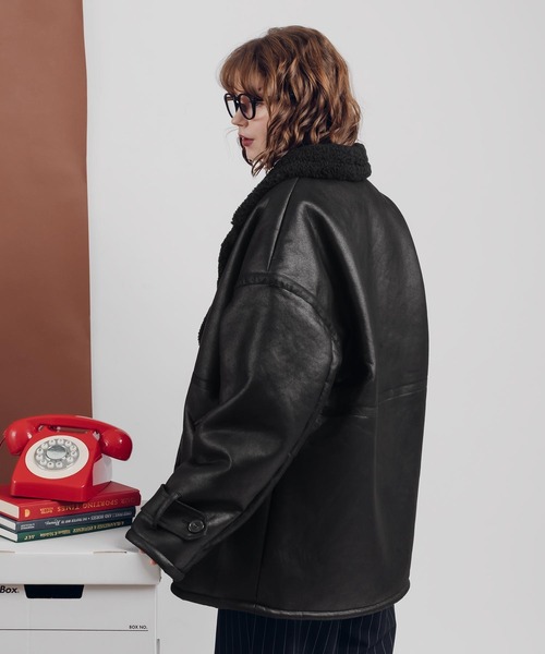 MUHET(ミュエータ)の「フェイクムートンコート(ムートンコート・レディース・ブラウン/ブラック・MEDIUM/X-LARGE)」の8枚目の写真