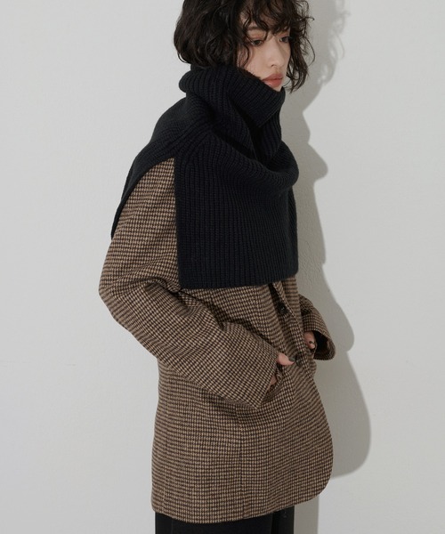 natural couture(ナチュラルクチュール)の「タートルニットケープ(ストール/ショール・レディース・アイボリー/ブラック・FREE)」の17枚目の写真