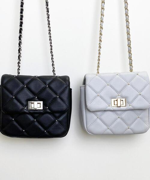 INGNI(イング)の「スタッズ付キルティングショルダーバッグ(ハンドバッグ・レディース・グレー/ブラック・ONE SIZE)」の7枚目の写真