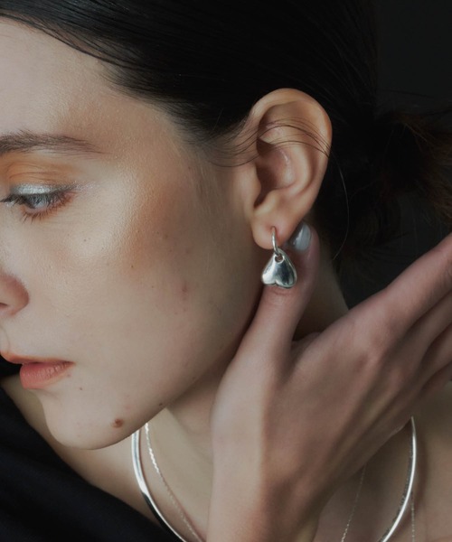 loni(ロニ)の「【金属アレルギー対応】Heart leaf mini pierce/ハートリーフミニピアス(ピアス(両耳用)・レディース・ゴールド/シルバー・FREE)」の12枚目の写真