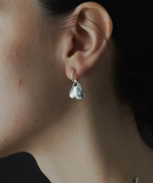 loni(ロニ)の「【金属アレルギー対応】Heart leaf mini pierce/ハートリーフミニピアス(ピアス(両耳用)・レディース・ゴールド/シルバー・FREE)」の14枚目の写真