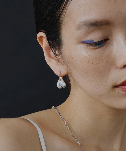 loni(ロニ)の「【金属アレルギー対応】Heart leaf mini pierce/ハートリーフミニピアス(ピアス(両耳用)・レディース・ゴールド/シルバー・FREE)」の7枚目の写真