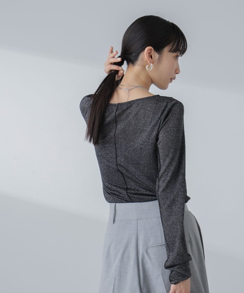 NANO universe(ナノユニバース)の「ラメシアーカットトップス(Tシャツ/カットソー・レディース・ブラック/ライトベージュ/ライム・S/M)」の6枚目の写真