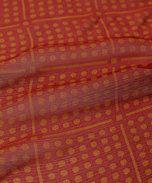 SASQUATCHfabrix.(サスクワァッチファブリックス)の「Sasquatchfabrix./サスクワッチファブリックス/“PEACEFUL” SILK SCARF 24SS-GOA-002(バンダナ/スカーフ・メンズ・レッド/モスグリーン/ネイビー・F)」の9枚目の写真