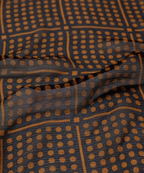 SASQUATCHfabrix.(サスクワァッチファブリックス)の「Sasquatchfabrix./サスクワッチファブリックス/“PEACEFUL” SILK SCARF 24SS-GOA-002(バンダナ/スカーフ・メンズ・レッド/モスグリーン/ネイビー・F)」の10枚目の写真