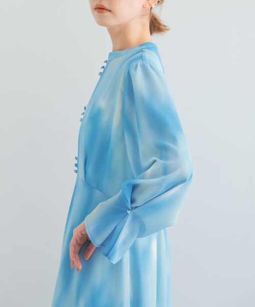 URBAN RESEARCH ROSSO WOMEN(アーバンリサーチ ロッソ)の「カラーグラデーションプリントワンピース(ワンピース・レディース・イエロー系その他/ブルー系その他・FREE)」の14枚目の写真