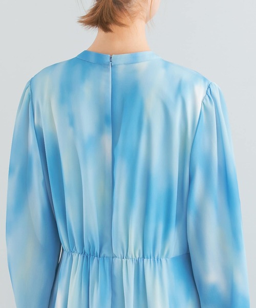 URBAN RESEARCH ROSSO WOMEN(アーバンリサーチ ロッソ)の「カラーグラデーションプリントワンピース(ワンピース・レディース・イエロー系その他/ブルー系その他・FREE)」の12枚目の写真