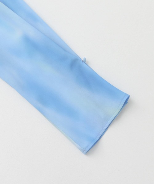 URBAN RESEARCH ROSSO WOMEN(アーバンリサーチ ロッソ)の「カラーグラデーションプリントワンピース(ワンピース・レディース・イエロー系その他/ブルー系その他・FREE)」の9枚目の写真