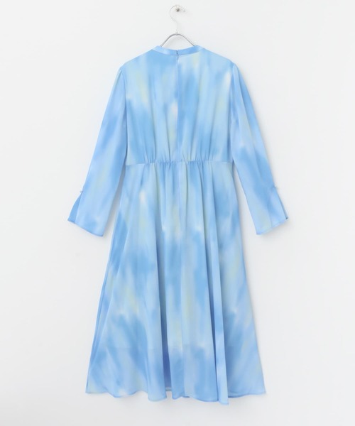 URBAN RESEARCH ROSSO WOMEN(アーバンリサーチ ロッソ)の「カラーグラデーションプリントワンピース(ワンピース・レディース・イエロー系その他/ブルー系その他・FREE)」の8枚目の写真