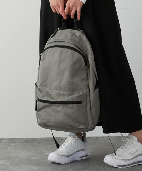 MELROSE claire（メルローズ クレール）の「撥水軽量！リニューアルした大人の12ポケットリュック（バックパック/リュック・レディース・グレー/ブラック/カーキ・FREE）」の7枚目の写真