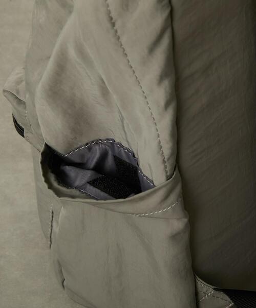 MELROSE claire（メルローズ クレール）の「撥水軽量！リニューアルした大人の12ポケットリュック（バックパック/リュック・レディース・グレー/ブラック/カーキ・FREE）」の19枚目の写真