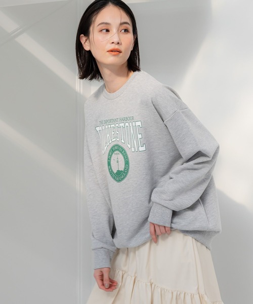 LAKOLE(ラコレ)の「BIGグラフィックスウェット / 108650(スウェット・レディース・ホワイト/グレー/ブルー・SMALL/MEDIUM)」の3枚目の写真