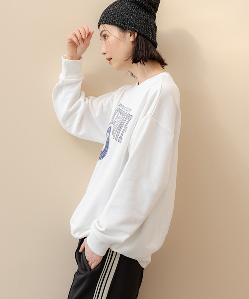 LAKOLE(ラコレ)の「BIGグラフィックスウェット / 108650(スウェット・レディース・ホワイト/グレー/ブルー・SMALL/MEDIUM)」の7枚目の写真