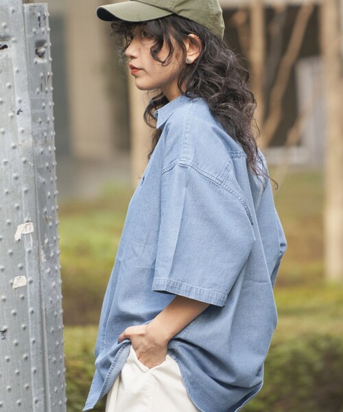 PUBLUX（パブリュクス）の「U.S.POLO ASSN./ユーエスポロアッスン 別注 ワンポイント刺繍デニムショートスリーブシャツ/デニムシャツ/ユニセックス(限定展開)（シャツ/ブラウス・メンズ・ブラック/サックスブルー/インディゴブルー・SMALL/MEDIUM/LARGE）」の17枚目の写真