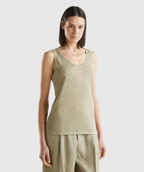 BENETTON (UNITED COLORS OF BENETTON)（ベネトンユナイテッドカラーズオブベネトン）の「リネン100%サイドスリット入りタンクトップ（タンクトップ・レディース・ピンクベージュ/ブラック/カーキ/イエロー・XX-SMALL/X-SMALL/SMALL/MEDIUM）」の2枚目の写真