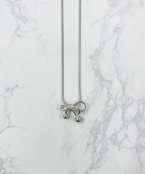 poiregnee（ポワニェ）の「［select］アシンメトリーリボンネックレス（ネックレス・レディース・シルバー・FREE）」の4枚目の写真