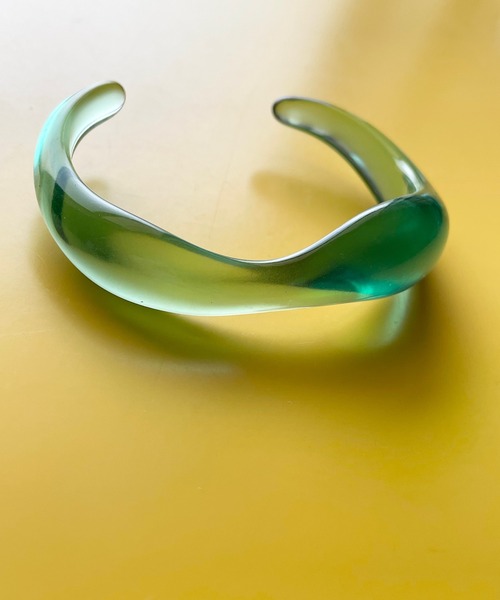 PARKS TOKYO SELECT（パークストウキョウセレクト）の「アクリルニュアンスバングルブレスレット（バングル/リストバンド・レディース・クリアグリーン/クリア/クリアブラウン・FREE）」の6枚目の写真