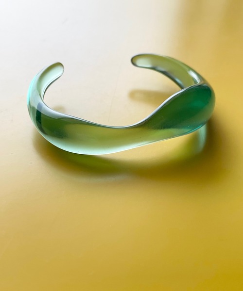 PARKS TOKYO SELECT（パークストウキョウセレクト）の「アクリルニュアンスバングルブレスレット（バングル/リストバンド・レディース・クリアグリーン/クリア/クリアブラウン・FREE）」の5枚目の写真