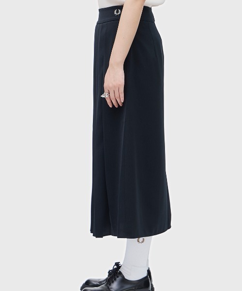 FRED PERRY(フレッドペリー)の「Pleated Skirt(スカート・レディース・ブラック・8)」の5枚目の写真
