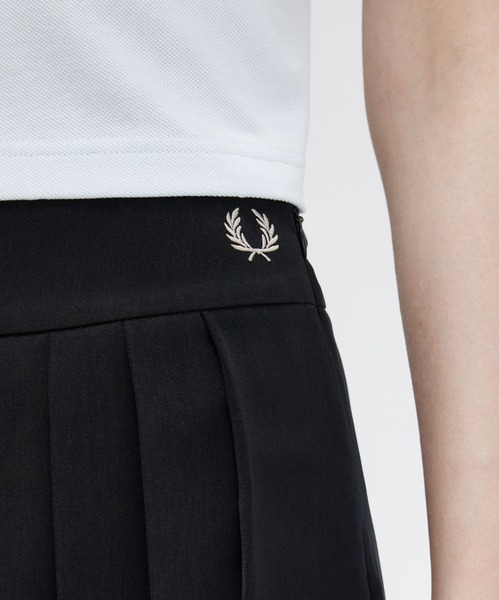 FRED PERRY(フレッドペリー)の「Pleated Skirt(スカート・レディース・ブラック・8)」の6枚目の写真