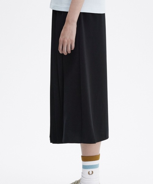 FRED PERRY(フレッドペリー)の「Pleated Skirt(スカート・レディース・ブラック・8)」の8枚目の写真