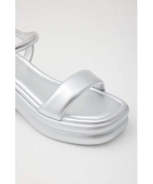 STACCATO（スタッカート）の「パフィーバウムライクソールサンダル（サンダル・レディース・ホワイト/シルバー・23.5cm/24cm/24.5cm/23cm/22.5cm）」の10枚目の写真