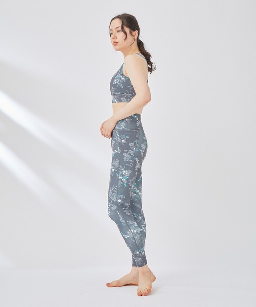 NERGY（ナージー）の「【HIBIYA-KADAN×NERGY】UV＆水陸両用 ボタニカル柄ブラトップ（ブラジャー・レディース・チャコールグレー/クリーム・S/M/L）」の10枚目の写真