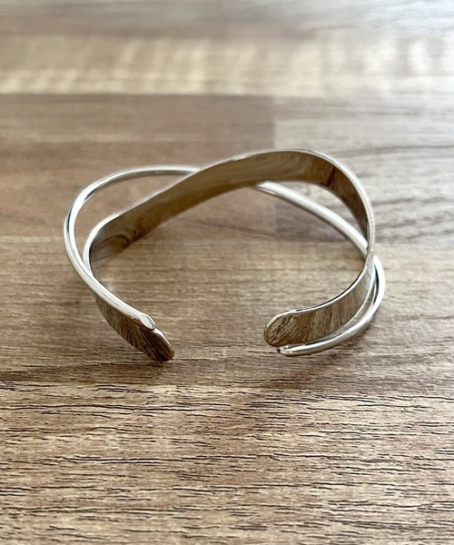 BEATJIVE（ビートジャイブ）の「デザイン バングル シルバー ステンレス メンズ レディース（バングル/リストバンド・メンズ・シルバー・FREE）」の4枚目の写真