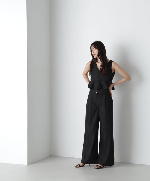 NATURAL BEAUTY BASIC（ナチュラルビューティーベーシック）の「◇クロップドペプラムトップス＆パンツ（パンツドレス・レディース・ブラック/ベージュ・MEDIUM）」の6枚目の写真