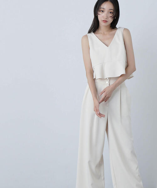 NATURAL BEAUTY BASIC（ナチュラルビューティーベーシック）の「◇クロップドペプラムトップス＆パンツ（パンツドレス・レディース・ブラック/ベージュ・MEDIUM）」の13枚目の写真