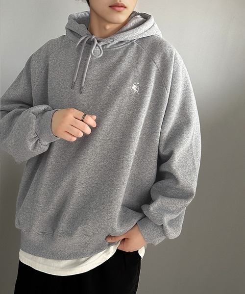 セール】シンプル大人カジュアル。ワンポイント胸刺繍裏起毛スウェット